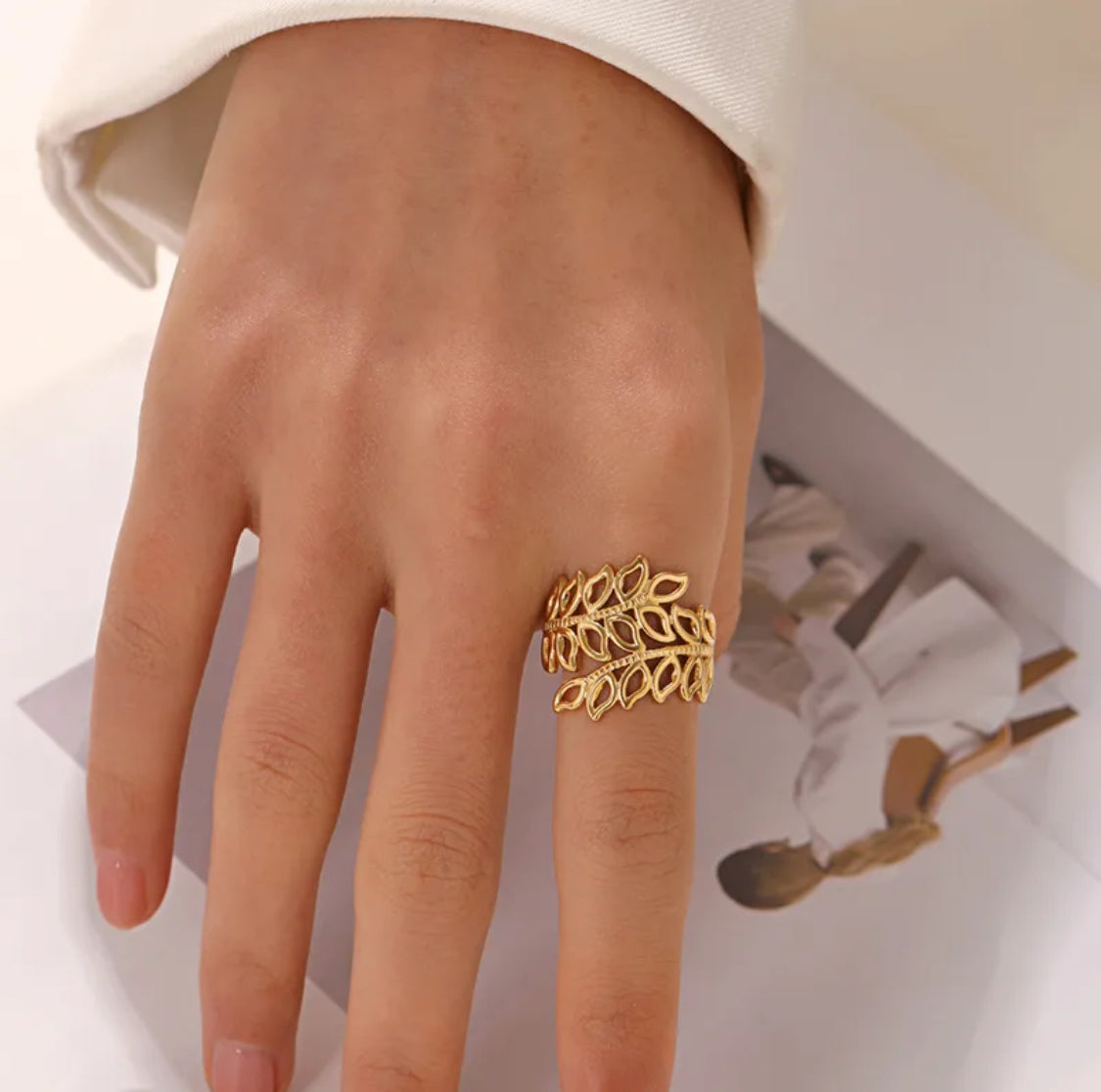 ANILLO HOJAS