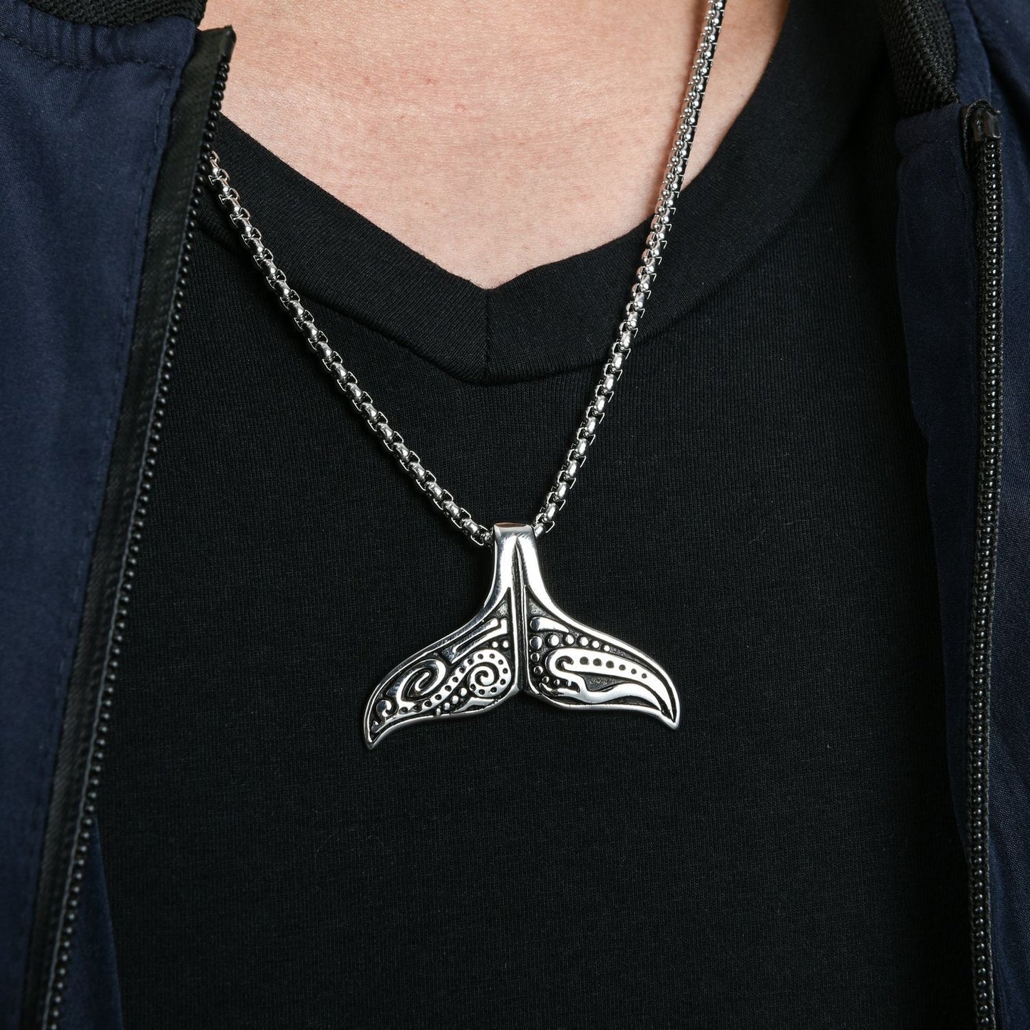 COLLAR ALETA BALLENA