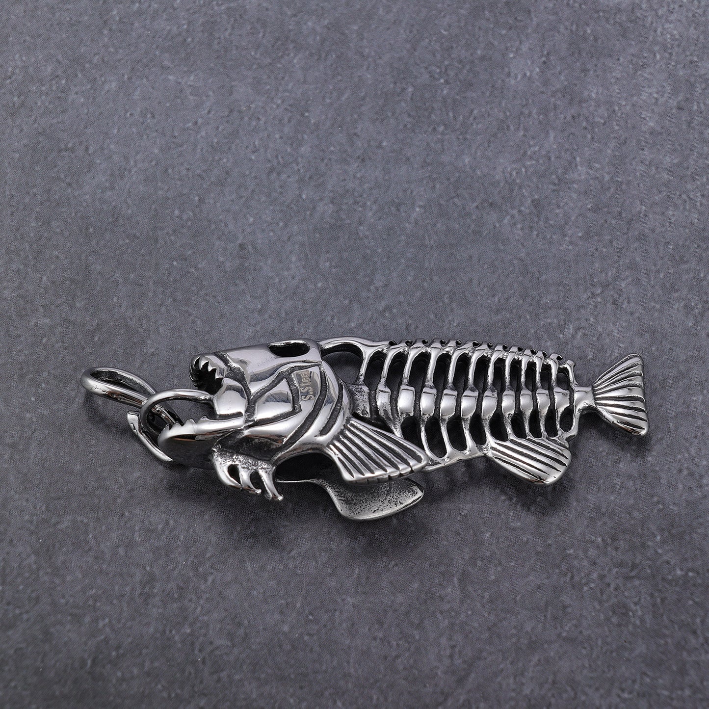 COLLAR PEZ PESCADO