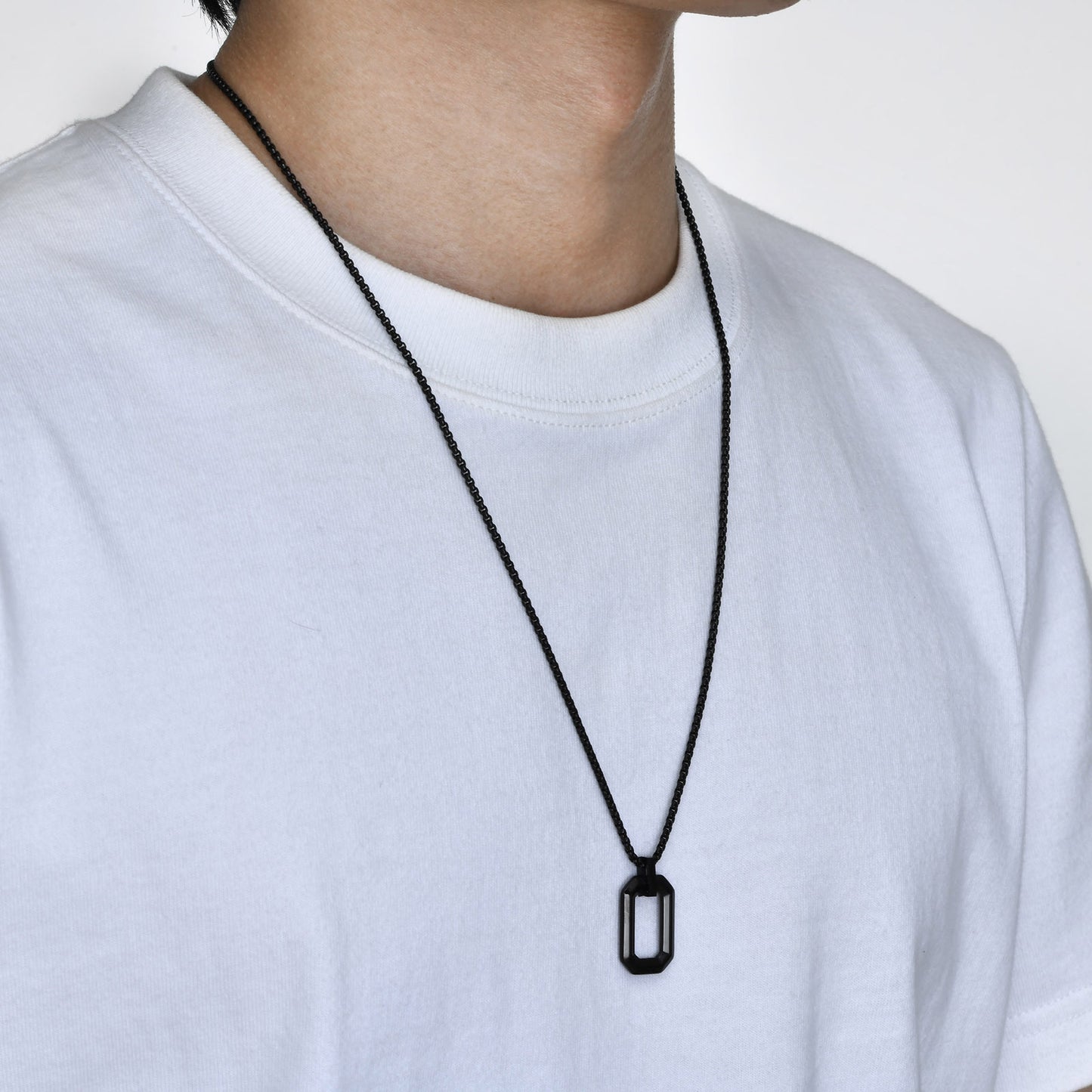 COLLAR OCTAGONAL NEGRO